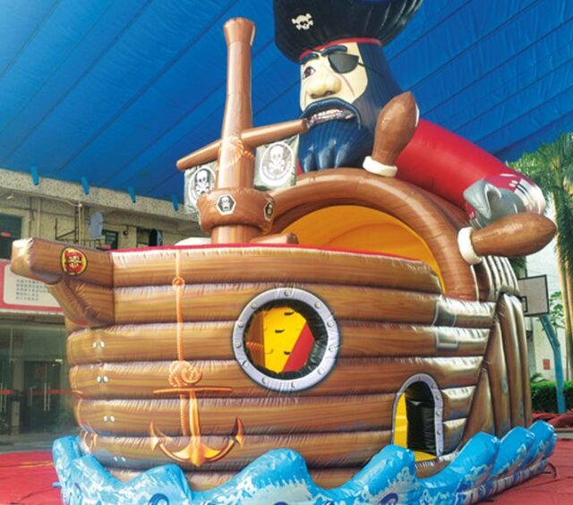Hüpfburg Pirat