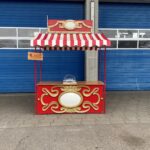 Marktwagen/-stand mit Mandelheizblech